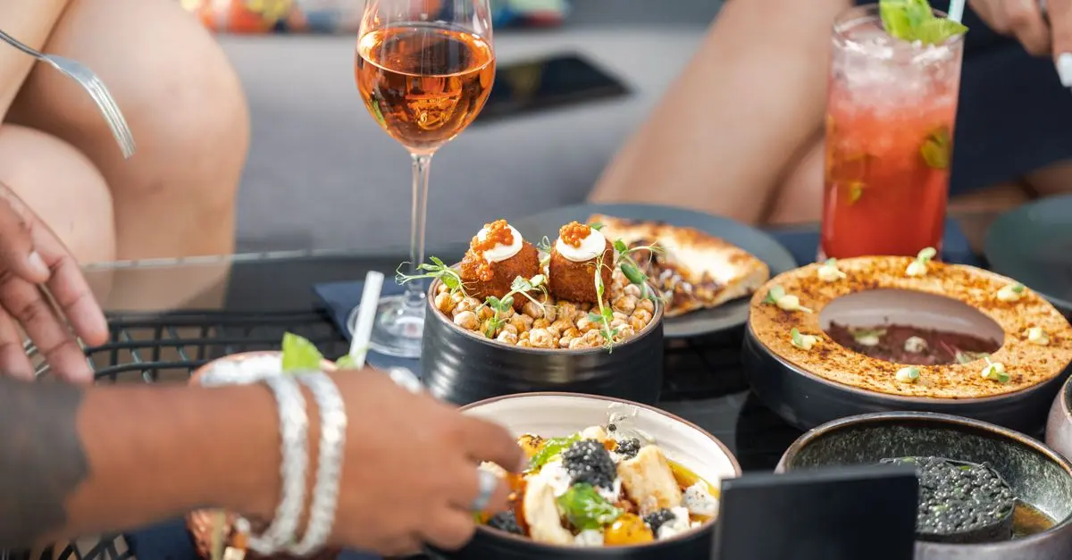 Guide des plats à servir avec vos apéritifs